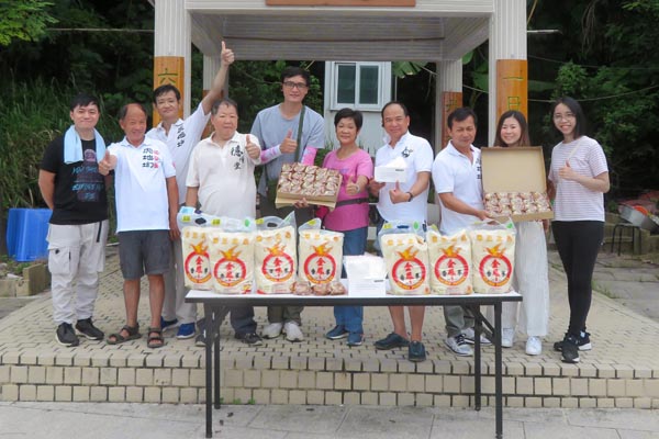 虎地坳村民獲贈(zèng)中秋禮品