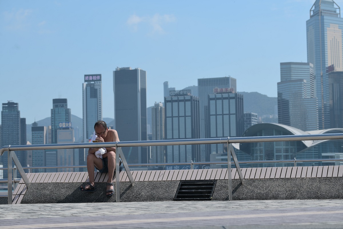 颱風「沙德爾」迫近本港 天文臺發(fā)出一號戒備信號