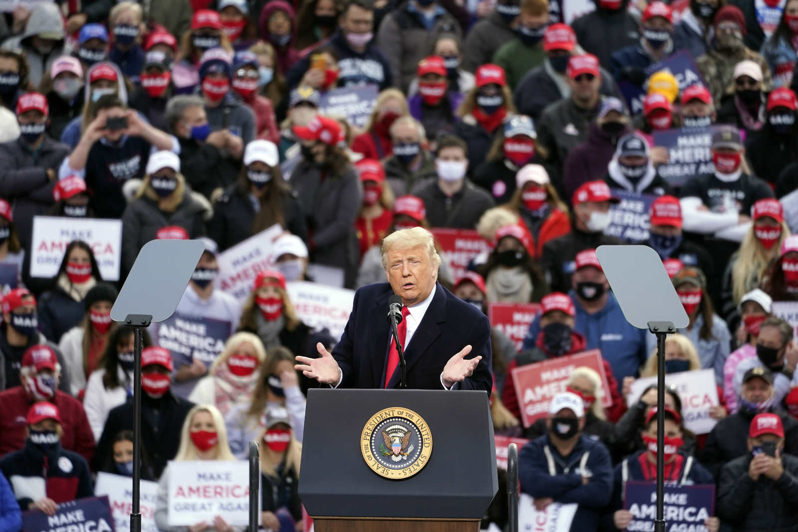 特朗普稱即使沒有疫苗疫情亦會(huì)扭轉(zhuǎn) 拜登指政府已放棄人民