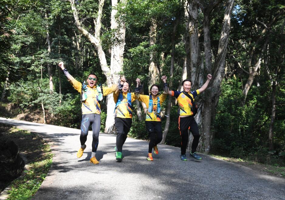 戒毒康復(fù)者結(jié)伴毅行防復(fù)吸