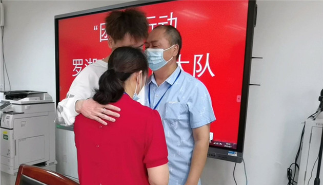 願「天下無拐」 失散25年 他們終在深圳團(tuán)圓