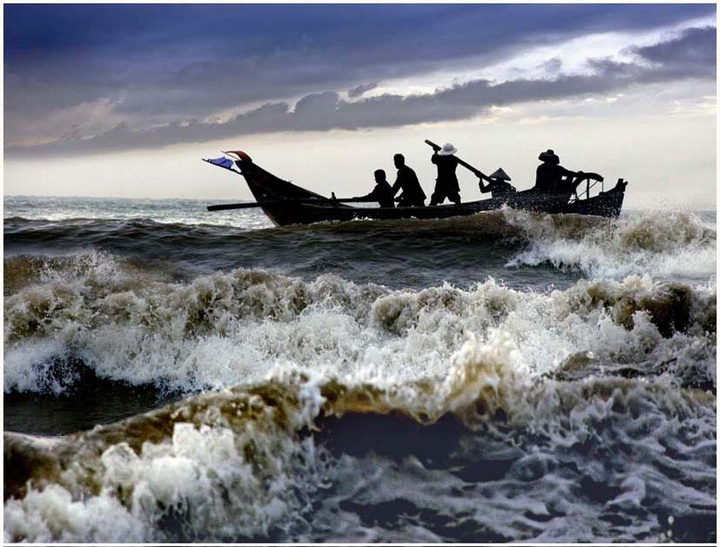 讀書 | 關(guān)於民族和個(gè)人苦難的記敘與吟詠