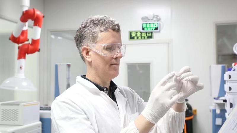 成就事業(yè)，收獲幸福 ——記深圳市華先醫(yī)藥科技有限公司副總裁費(fèi)安傑