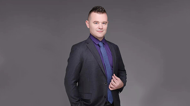 學(xué)好中文 享受工作——記香港衛(wèi)星電視臺深圳辦事處主持人麥庫琴