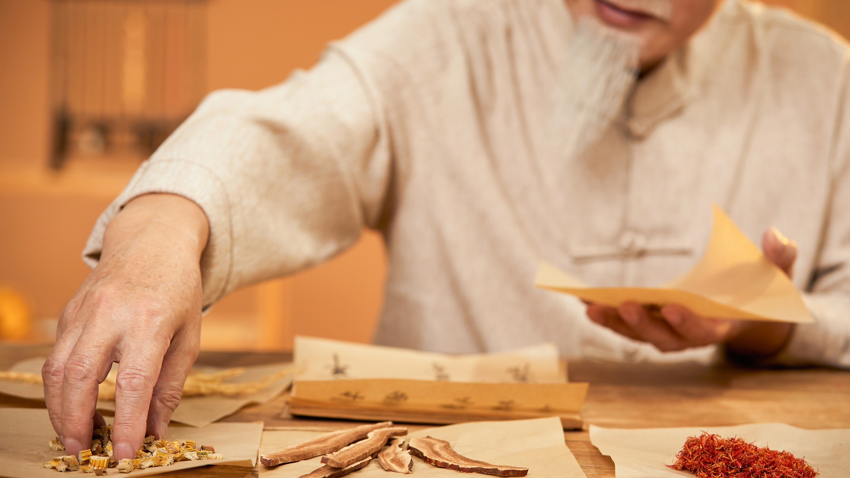 【漫話中醫(yī)】話說(shuō)老中醫(yī)