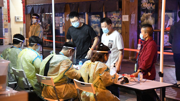 涉嫌違反防疫規(guī)例 2前機(jī)艙服務(wù)員被起訴