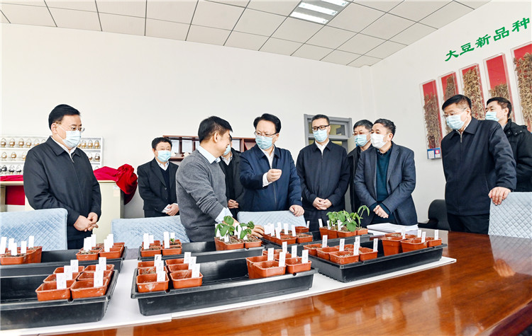 景俊海：要大力推進(jìn)「黑土糧倉(cāng)」科技會(huì)戰(zhàn)