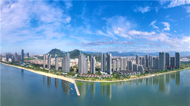 廈門(mén)同安稅務(wù)開(kāi)通首條雙語(yǔ)專(zhuān)線服務(wù)臺(tái)企