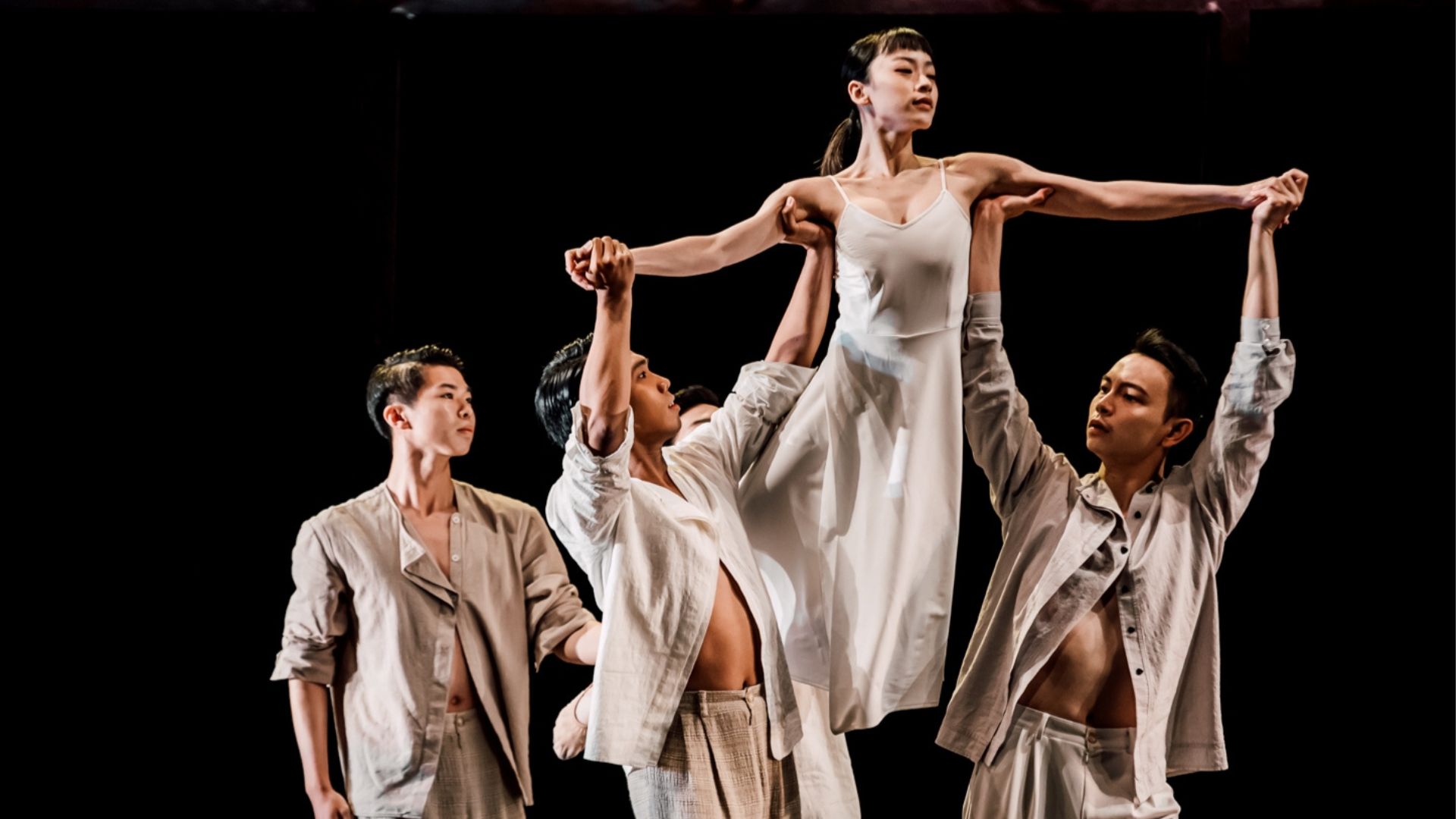 【文藝】CCDC回歸舞臺  現(xiàn)代舞演繹探戈歌劇