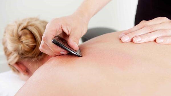 【漫話中醫(yī)】從中暑「刮痧」說起