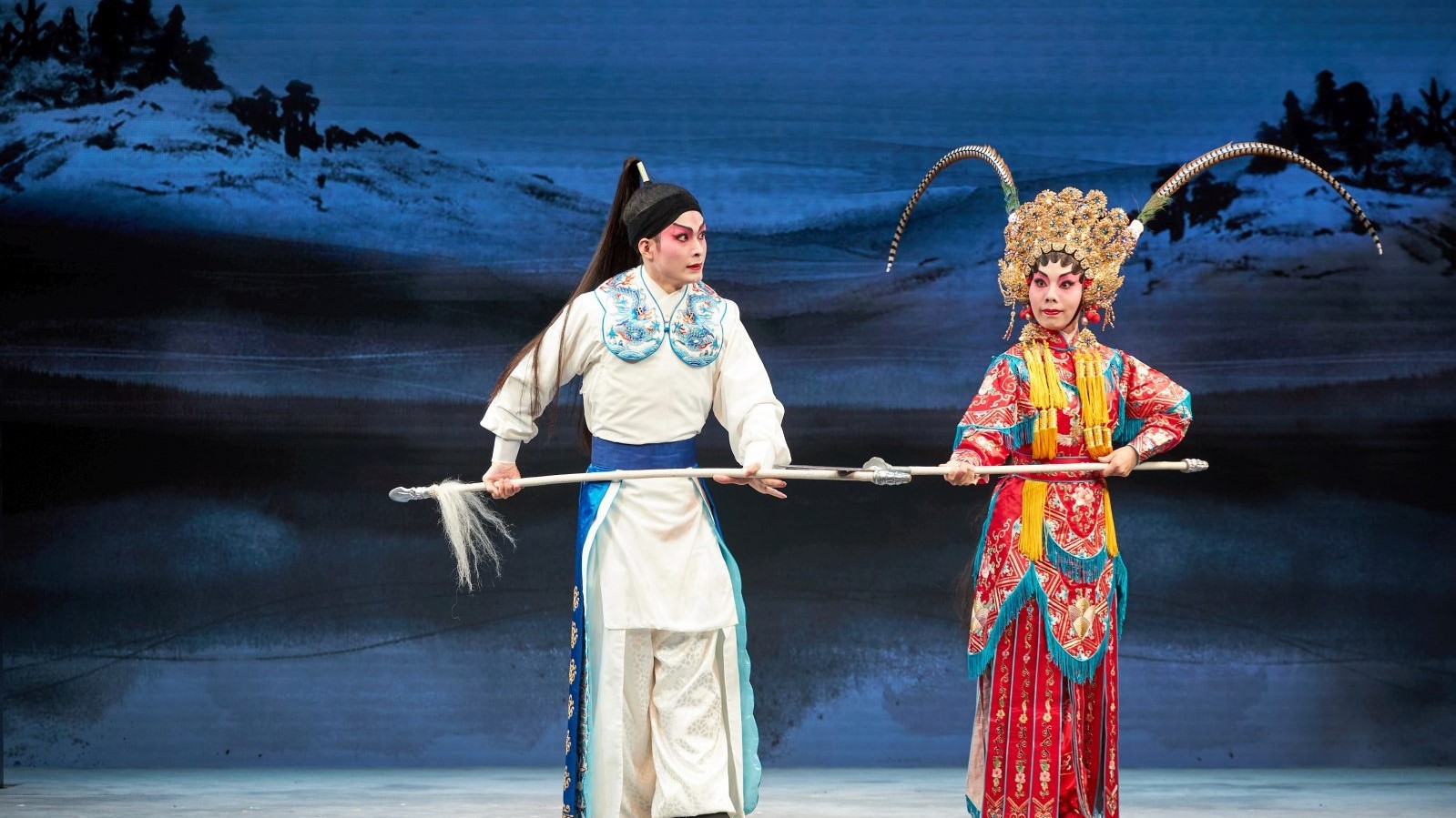 【藝術(shù)】機(jī)械人演粵劇 跳出框框承傳本土藝術(shù)