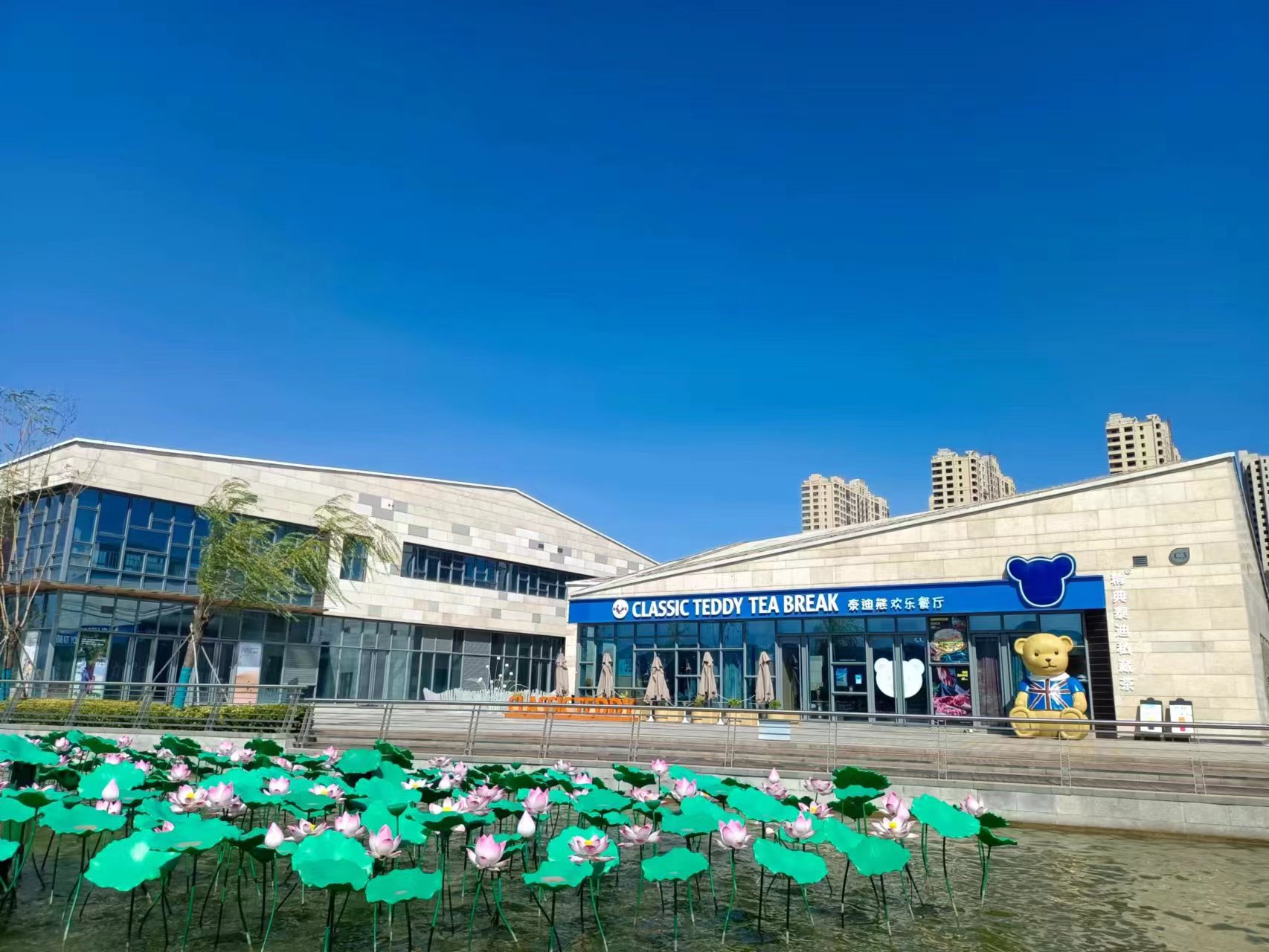 山西太原晉陽(yáng)裡：網(wǎng)紅“打卡地” 點(diǎn)亮夜經(jīng)濟(jì)