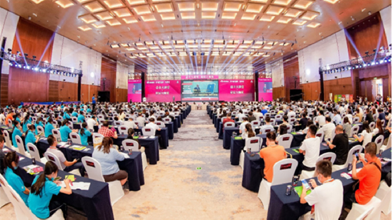 【醫(yī)耀華夏】星辰大咖對話，益豐大講堂掀起中醫(yī)藥關(guān)注熱潮