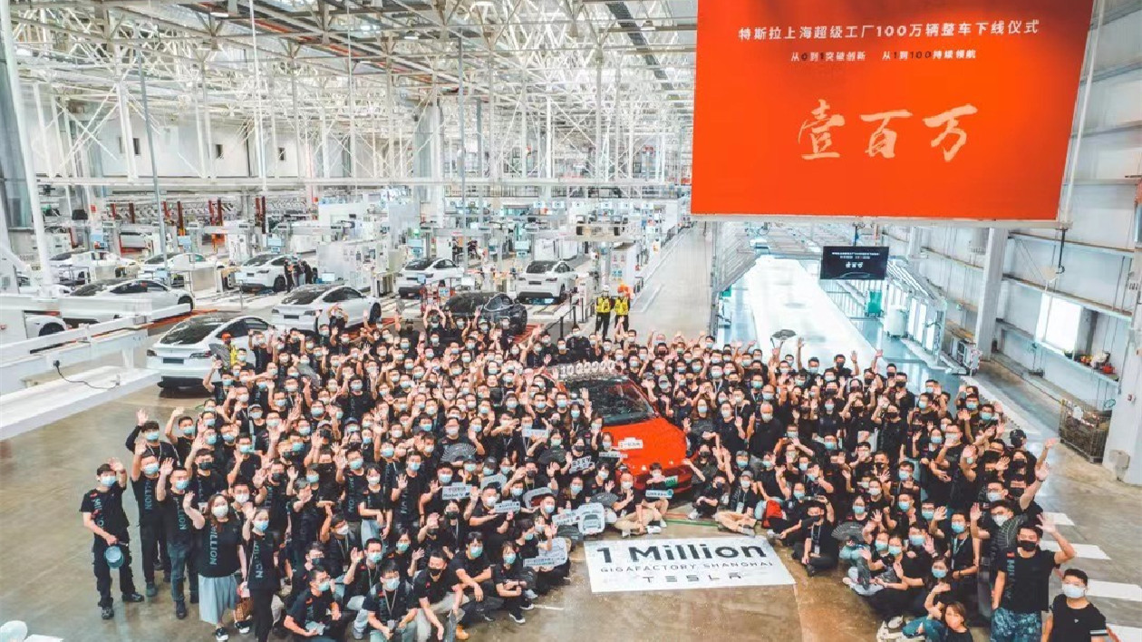 特斯拉全年交付量達(dá)131萬(wàn)輛，蟬聯(lián)全球純電動(dòng)車(chē)銷(xiāo)量冠軍