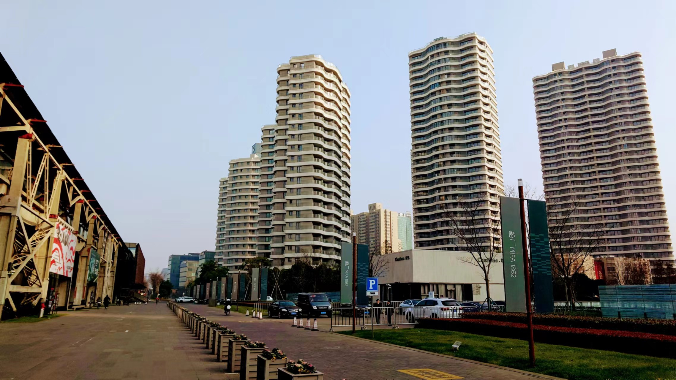 仲量聯(lián)行：上海商業(yè)地產(chǎn)蓄勢修復(fù) 今年市場需求回暖趨勢可期