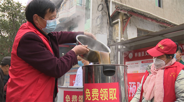 四川梓潼：中藥大鍋湯進(jìn)村 助力農(nóng)村保健康防重癥