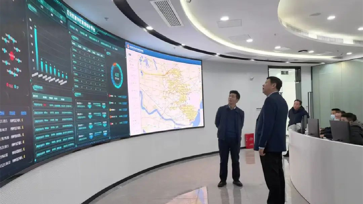江漢區(qū)委書記李湛調(diào)研「數(shù)智江漢」建設(shè)工作