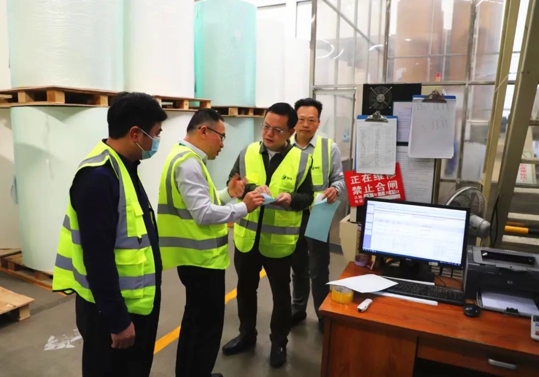 莞中堂新春「暖企」送服務   企業(yè)復工滿產(chǎn)趕訂單