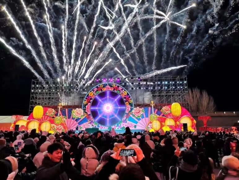 瀋陽(yáng)棋盤(pán)山燈會(huì)成重要打卡地