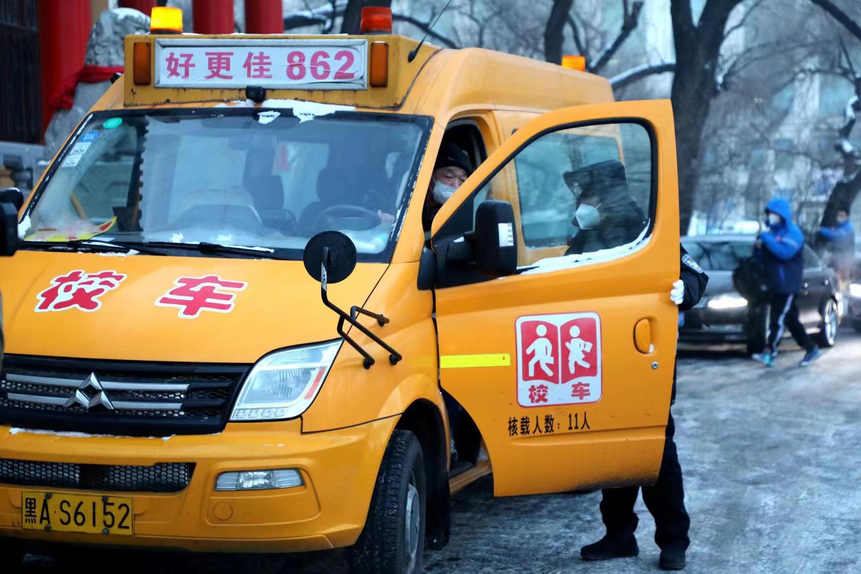 哈市高中迎來(lái)開(kāi)學(xué)季 交警部門(mén)多舉措保障開(kāi)學(xué)季交通安全