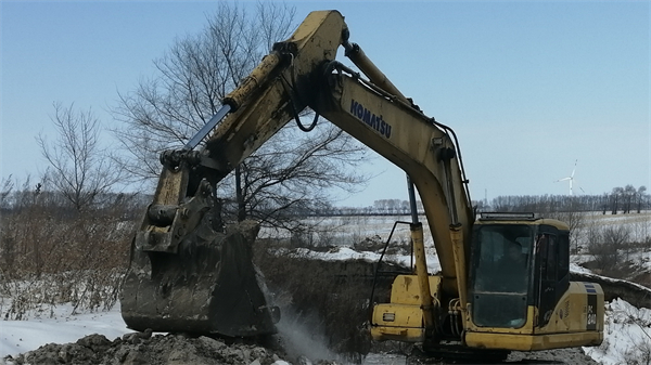 黑龍江集賢縣：搶抓施工黃金期加快建設(shè)高標(biāo)準(zhǔn)農(nóng)田