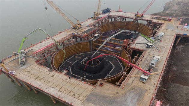 燕磯長江大橋北岸主墩承臺澆築完成