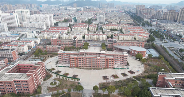 安徽巢湖：續(xù)建重點(diǎn)工程全面復(fù)工