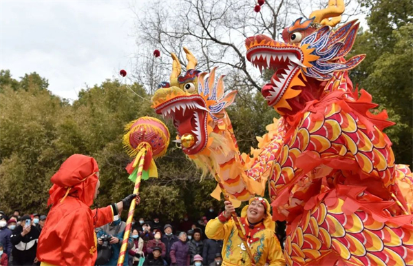 安徽巢湖：「二月二龍?zhí)ь^」 民俗表演「鬧」起來