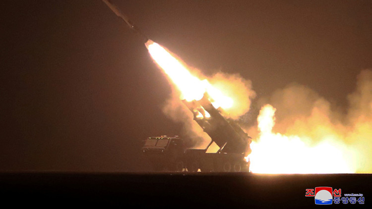 朝媒：朝軍23日向東海發(fā)射四枚戰(zhàn)略巡航導(dǎo)彈