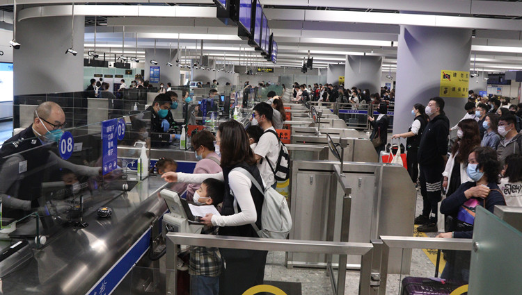 深港「雙城生活」有序重啟 日均出入境旅客約27.9萬人次