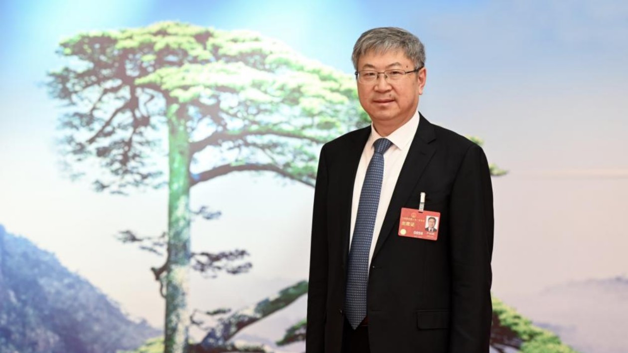 全國人大代表尹同躍：與有關(guān)國家簽訂自貿(mào)協(xié)定 支持中國車企走出去