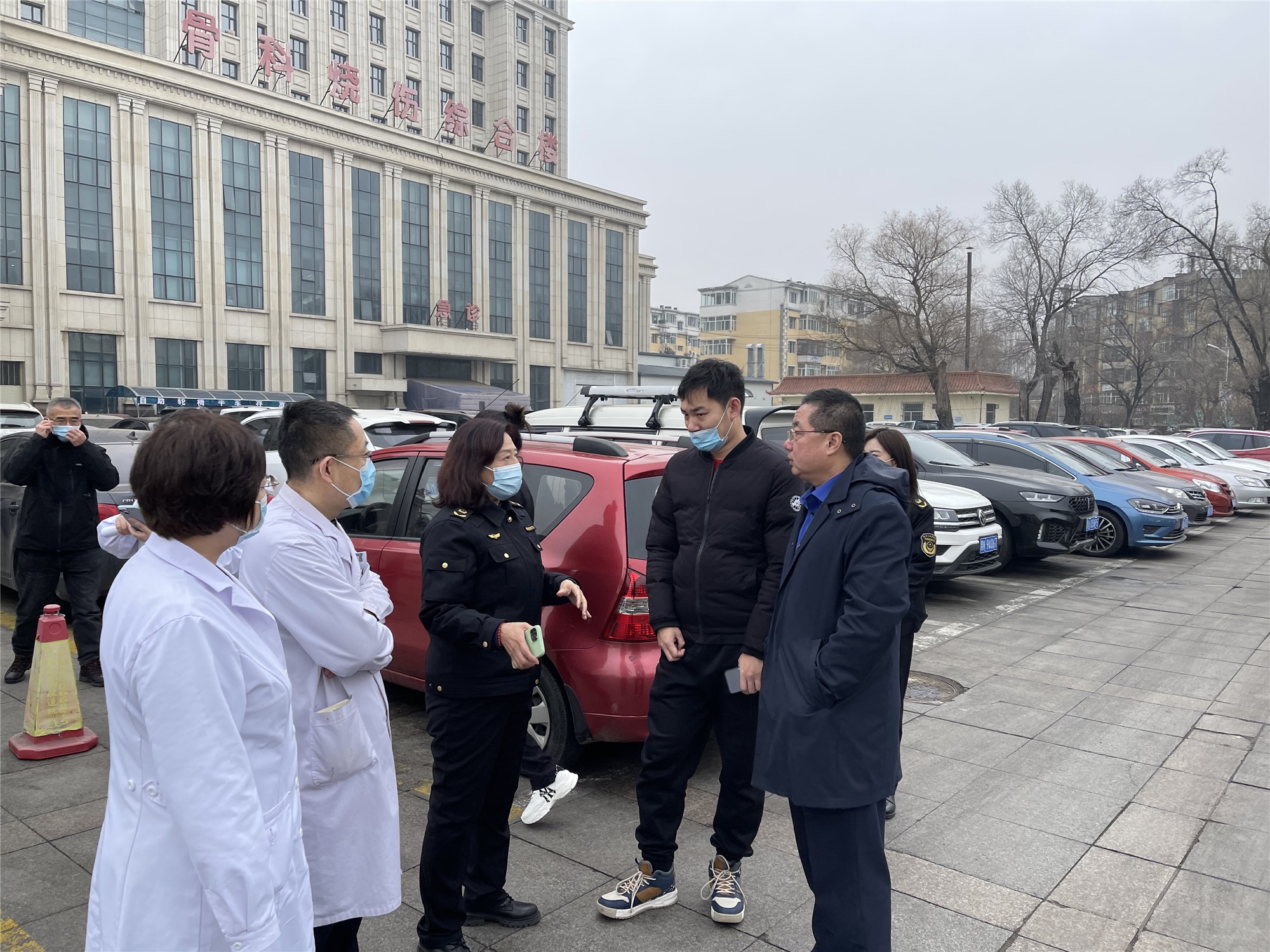 哈市香坊區(qū)市場(chǎng)監(jiān)督管理局開展對(duì)政府定價(jià)停車場(chǎng)收費(fèi)檢查工作