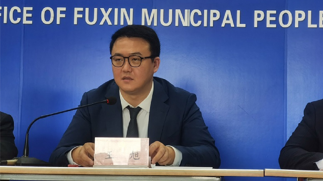 阜新爭在遼寧實(shí)施全面振興新突破三年行動(dòng)中走在前作表率