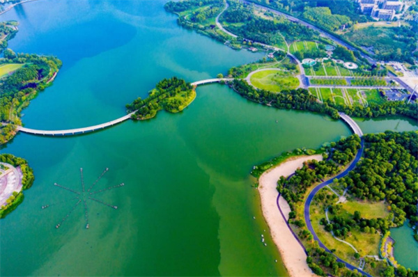 經(jīng)開地理｜翡翠湖：昔日古梗水庫 如今合肥之「心」