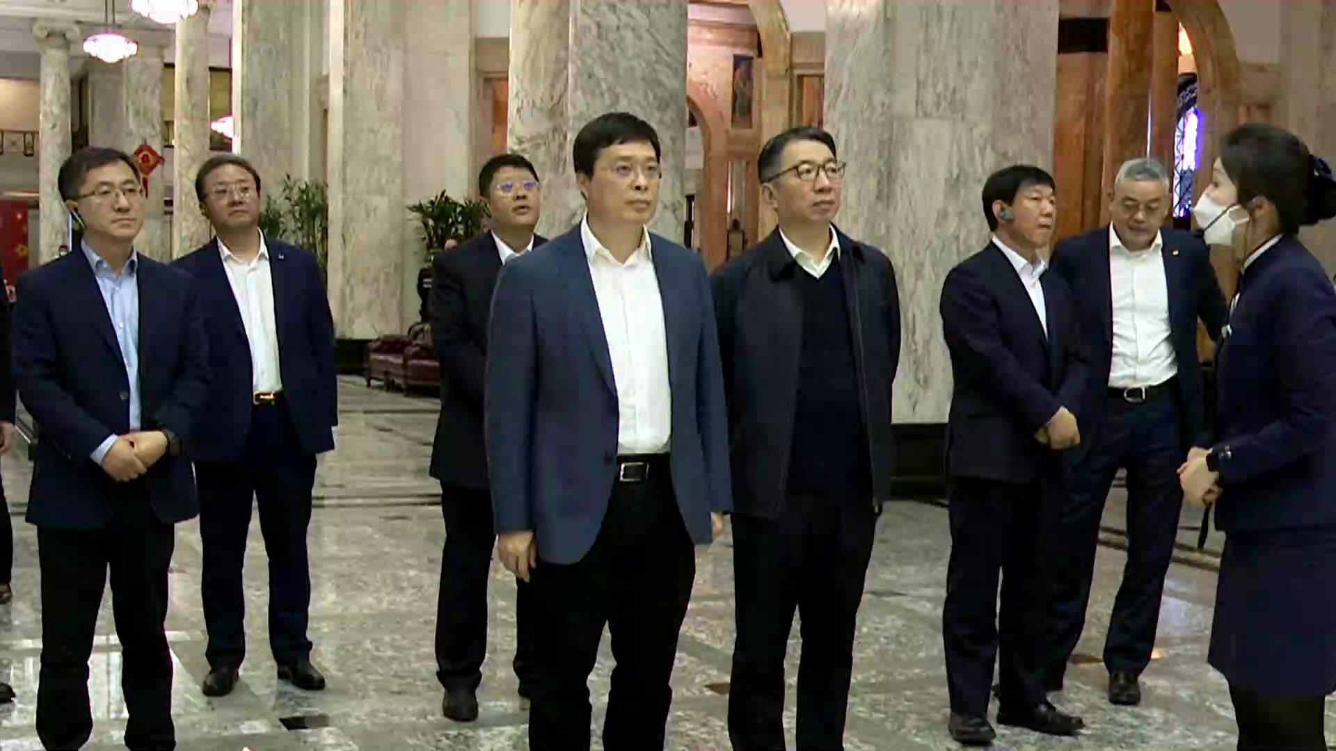 有片|山西省委常委、太原市委書記韋韜赴上海浦東發(fā)展銀行考察交流