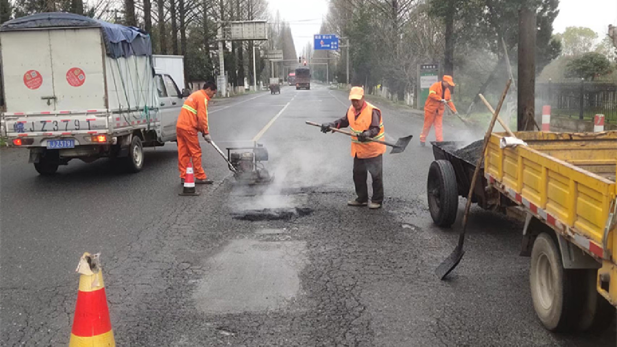 安徽歙縣：清明將至護(hù)路勤