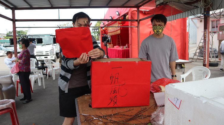 記者隨筆 | 傳統(tǒng)習(xí)俗扒天機(jī) 後輩樂(lè)傳承