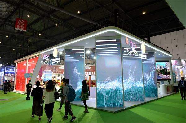 140種四川「內(nèi)江甜」在108屆全國糖酒會上閃亮登場