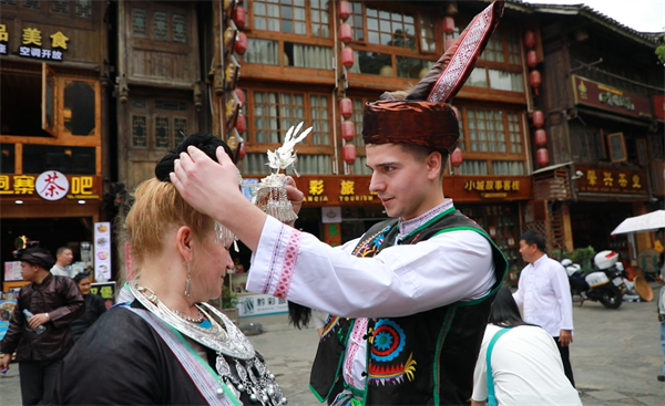 夢(mèng)幻肇興 狂嗨穀雨節(jié) ——貴州黎平：千年侗寨肇興再次沸騰