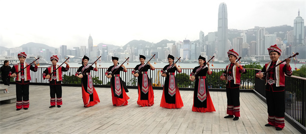 桂崇左壯族天琴藝術(shù)走進(jìn)香江