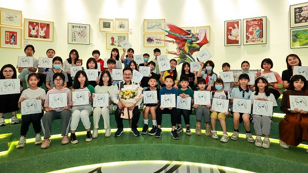 有片｜【動漫】東莞嶺南水鄉(xiāng)國際動漫節(jié) 黃玉郎鼓勵兒童堅持漫畫夢