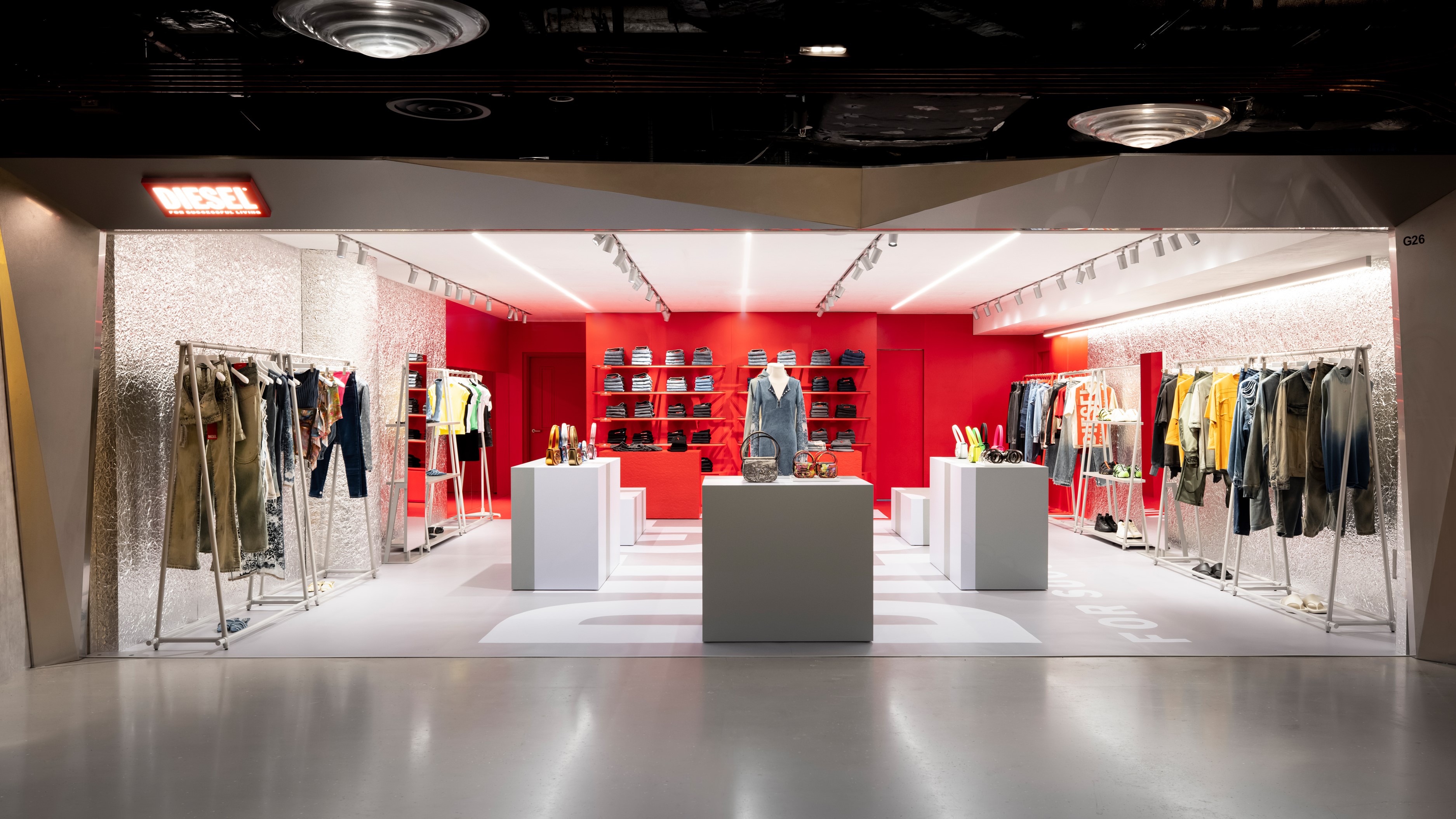 【時尚】潮流前衛(wèi)Y2K風(fēng)限定店登陸尖沙咀