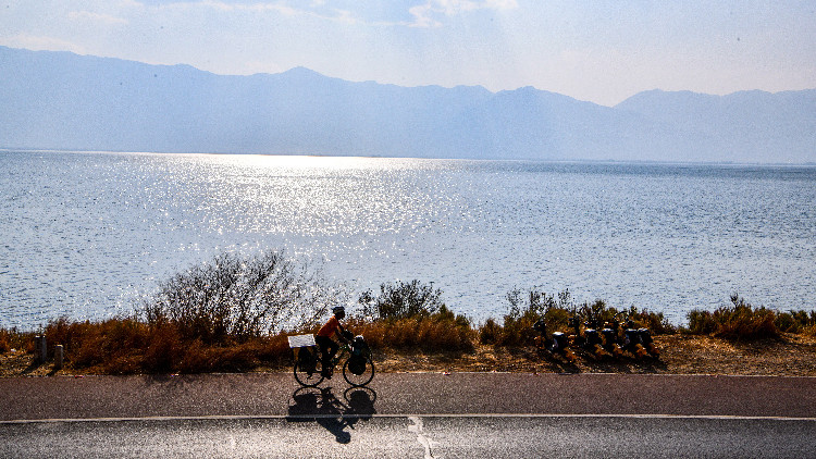 相守?zé)o言（外一篇）