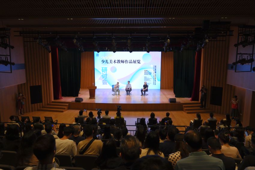 少兒美術(shù)教師作品展在深圳龍崗舉行