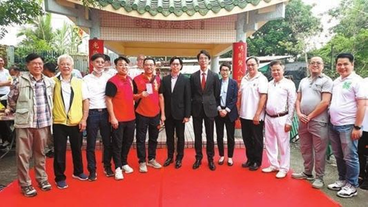 崇正新村三喜堂 冧莊丁財(cái)炮