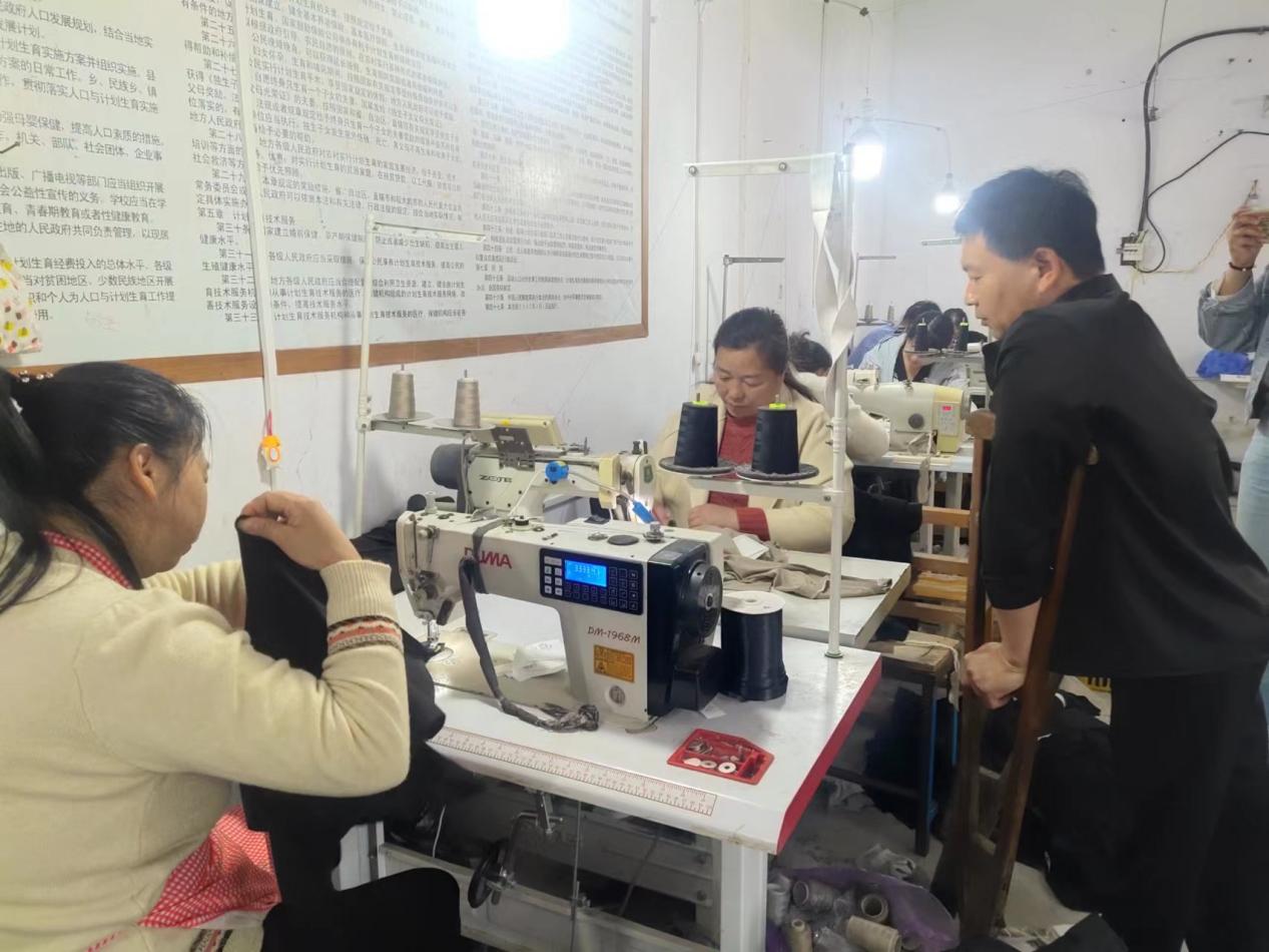 趙戰(zhàn)營(yíng)：身殘志堅(jiān)辦實(shí)業(yè)  奮發(fā)有為譜華篇