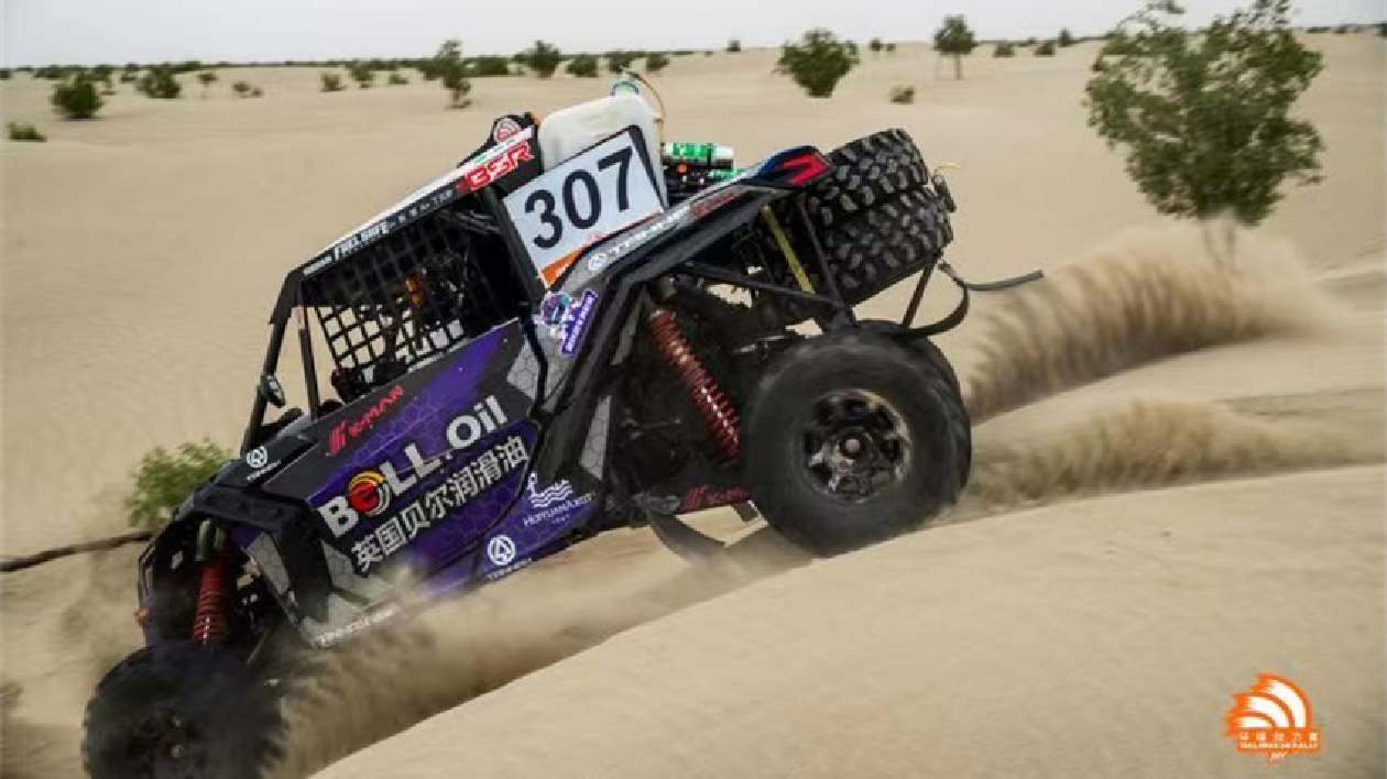 2023環(huán)塔SS5汽車組精彩角逐 比賽從麥蓋提向和田轉(zhuǎn)營(yíng)