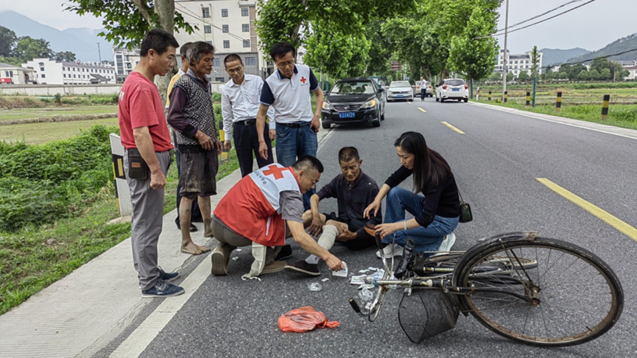 異地伸援手  皖黃山區(qū)紅十字志願者獲點讚