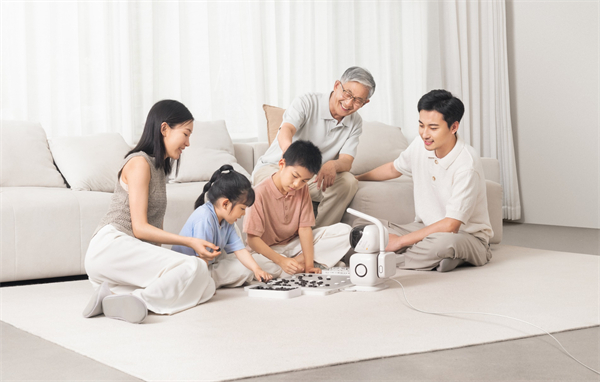 商湯發(fā)布元蘿蔔AI下棋機械人圍棋版