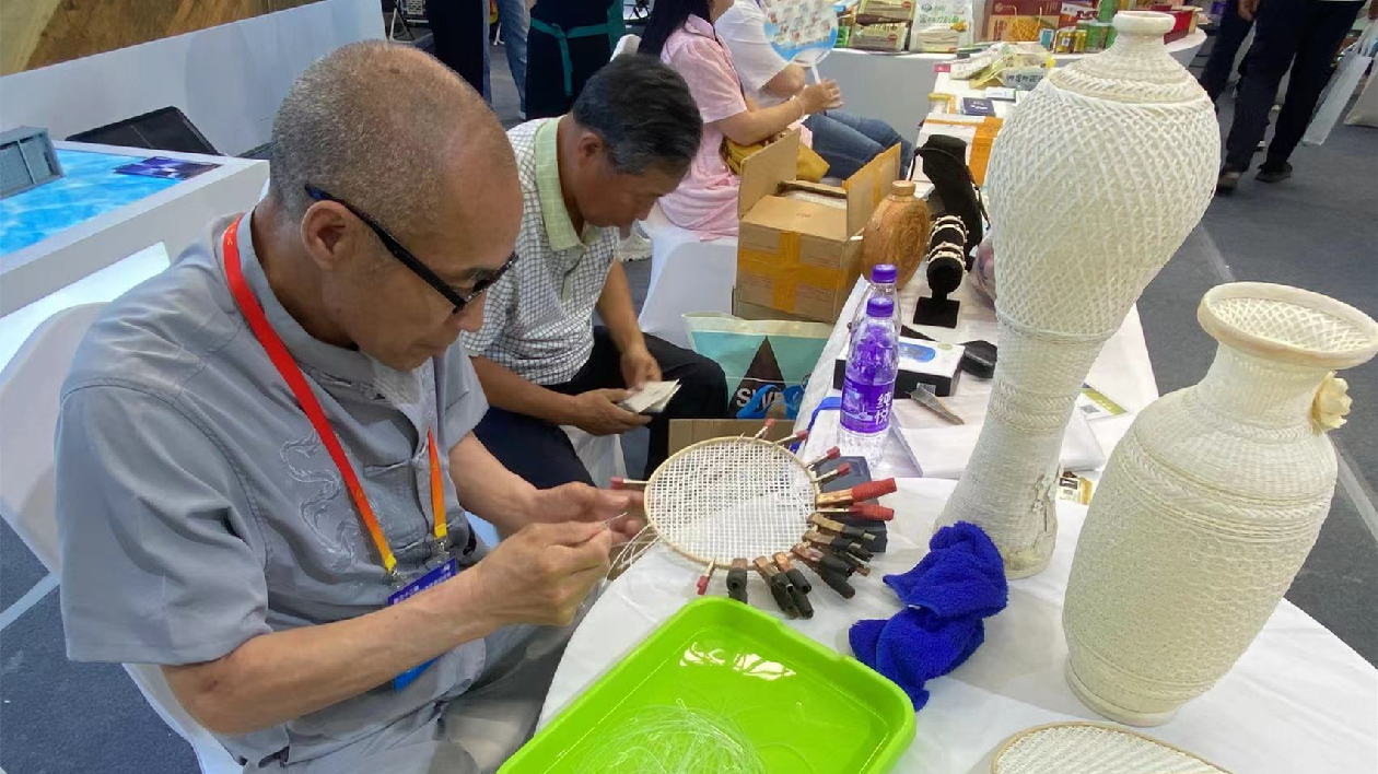 雙鴨山「骨編製作技藝」首登哈洽會(huì) 驚艷四方實(shí)力「圈粉」